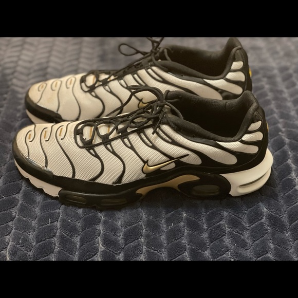 Nike Air Max Plus - Picture 2 of 9